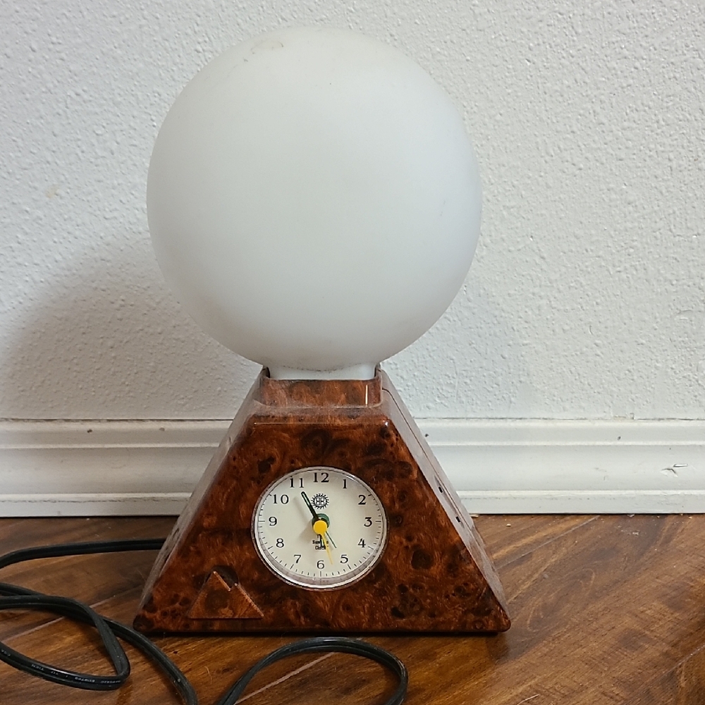 Vintage Bio-bright Sunrise  Clock Lamp with White Globe